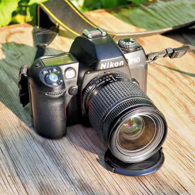 nikon-f80-0