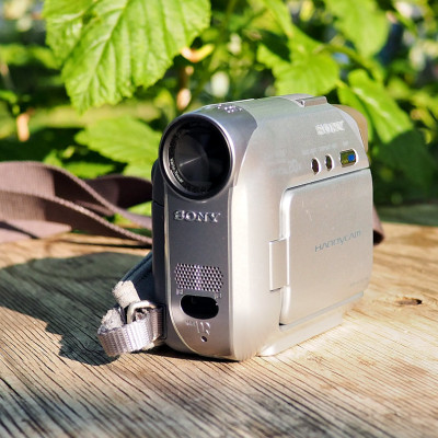 sony-hc19e-0